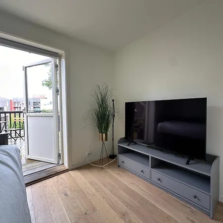 Deluxe 2 Bedroom With View And Underground Garage