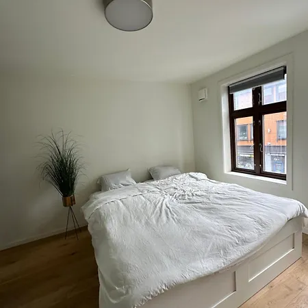 Deluxe 2 Bedroom With View And Underground Garage Lejlighed