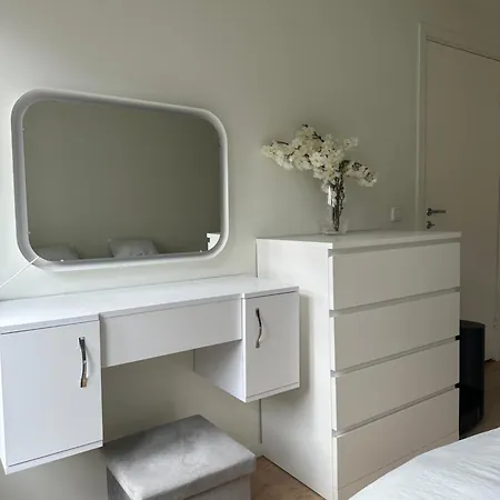 Apartment Deluxe 2 Bedroom With View And Underground Garage